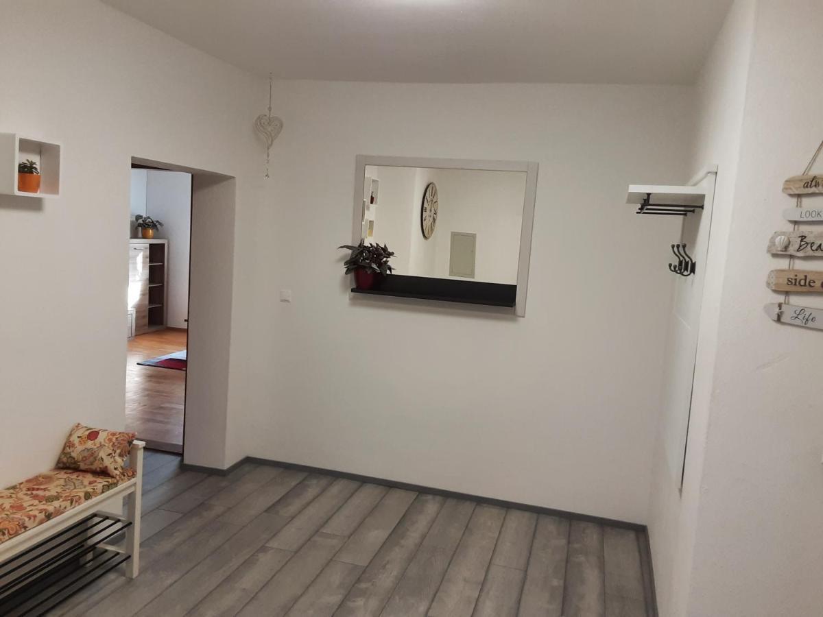 Apartment - Ferienwohnung 1 Treffen Am Ossiachersee エクステリア 写真