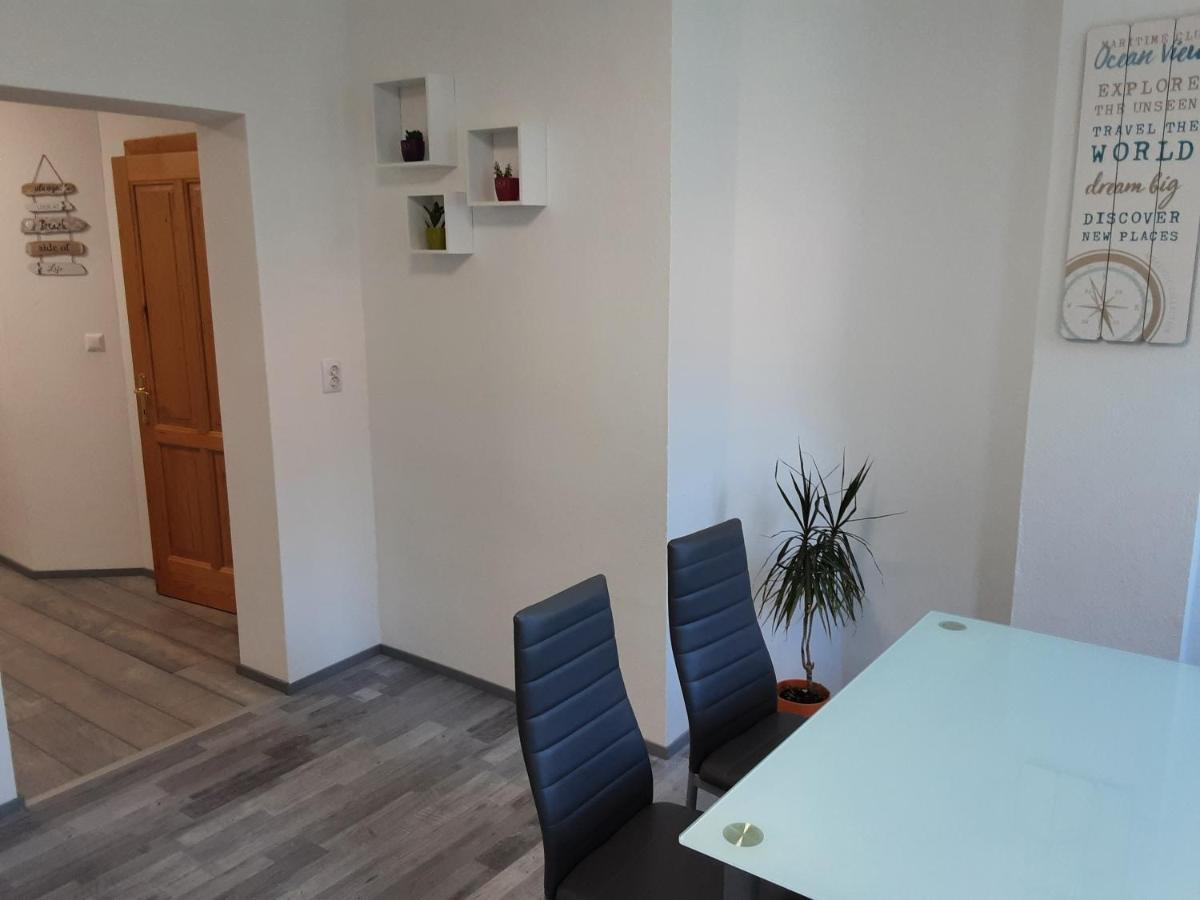 Apartment - Ferienwohnung 1 Treffen Am Ossiachersee エクステリア 写真